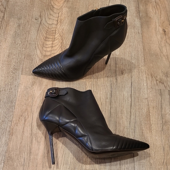 Elegant Black Stiletto Ankle Boots - Picture 2 of 16